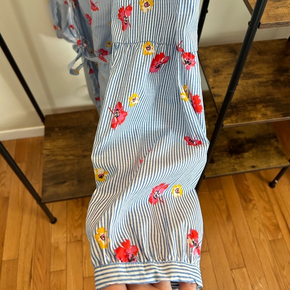 Cotton stripped mini dress with buttons - Picture 4 of 6